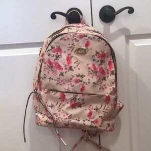 Cute spring backpack!